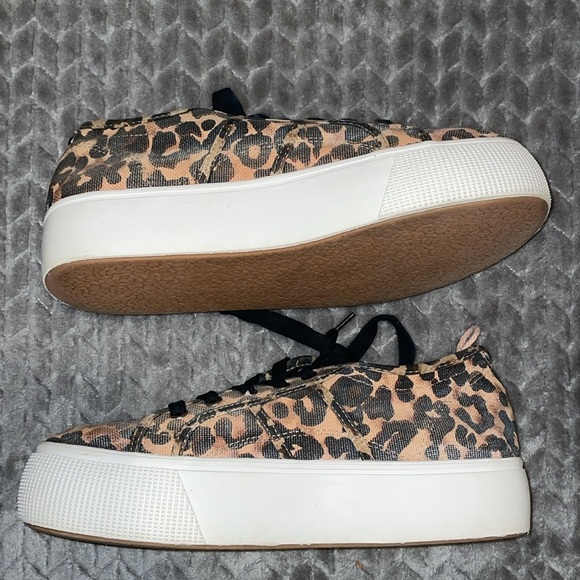 Steve Madden Leopard Print Platform Sneakers. Size 9.5. EMMI. - Picture 2 of 8